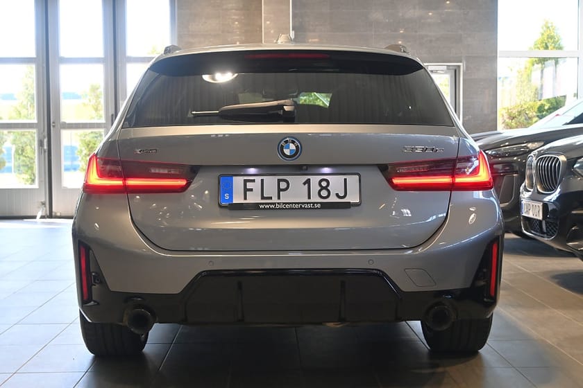 Bild 4 av BMW 330e xDrive Touring M Sport Pro Innovation Läder Pano