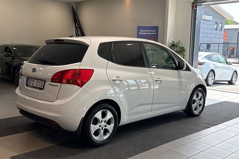 Bild 3 av Kia Venga 1.4 CRDi 90 hk ECO Comfort/Nybesiktigad/ V-hjul