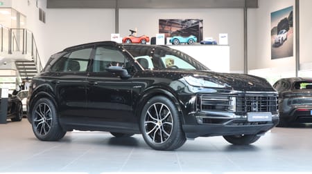 Porsche Cayenne E-Hybrid / Sportavgassystem / Soft-Close / BOSE / Passagerardisplay /