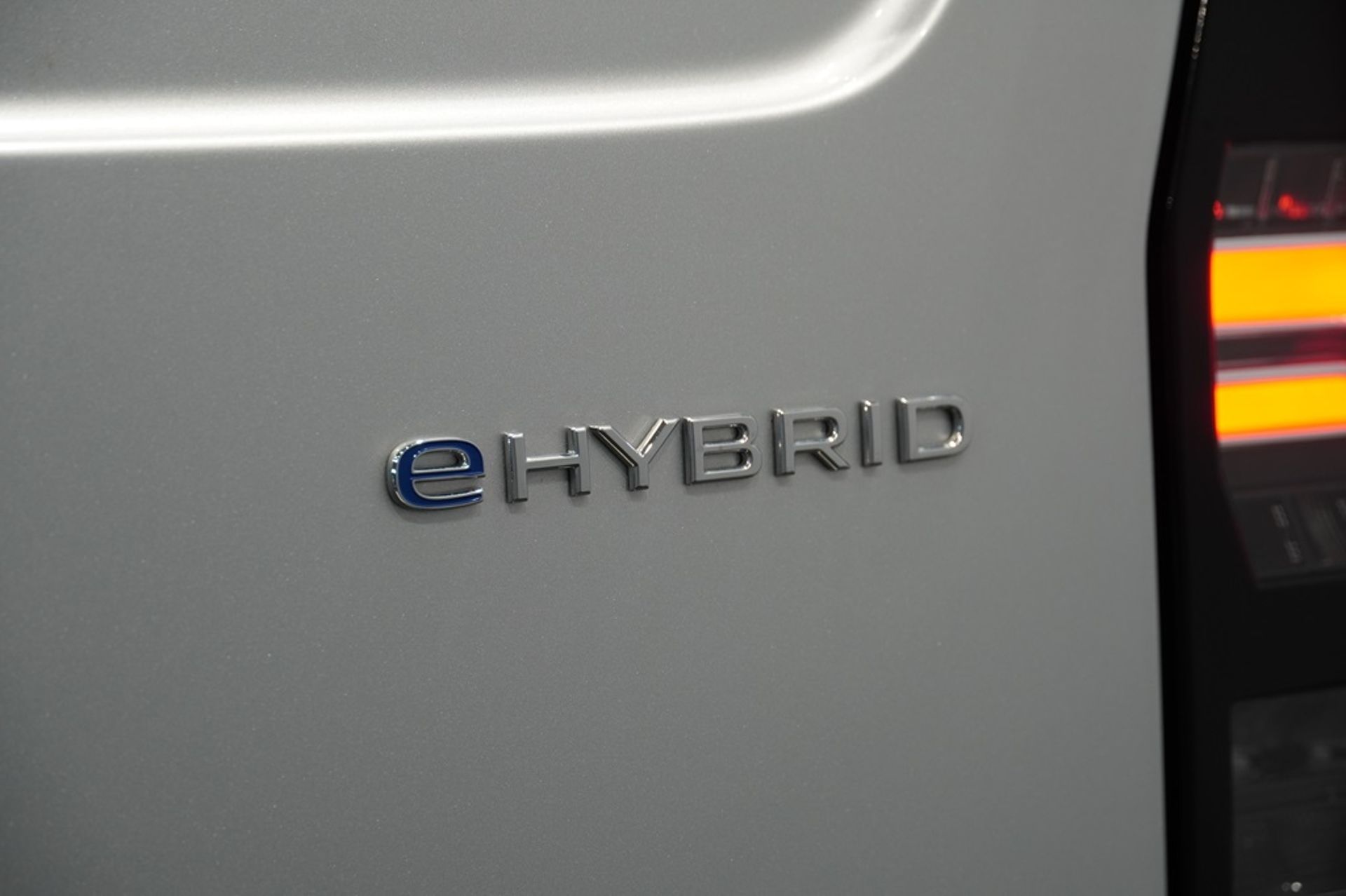 Volkswagen Caddy eHybrid 2025, bild 6/10