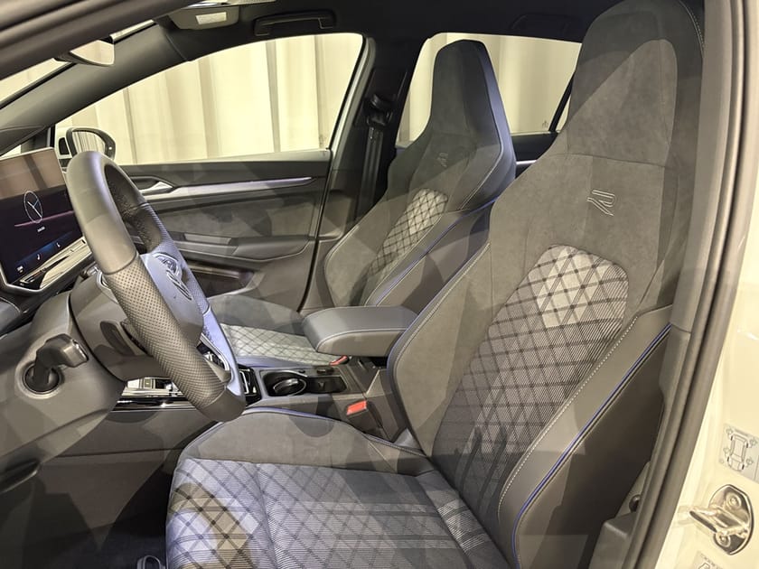 Bild 3 av Volkswagen Golf R-LINE 1.5 ETSI 110 KW / (