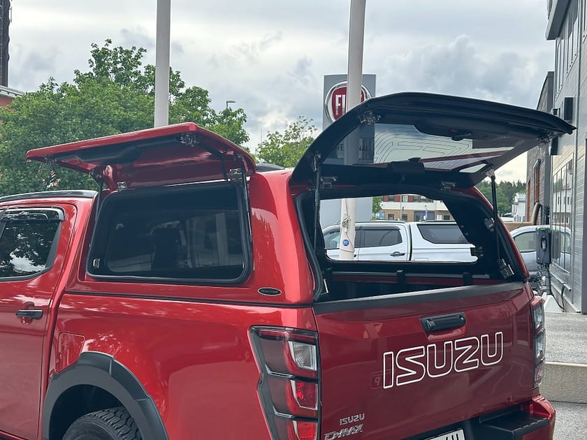 Bild 4 av Isuzu D-Max Crew Cab XRX CNG | 2.995:-/mån | Årsskatt 4243kr | SE UTRUSTNING