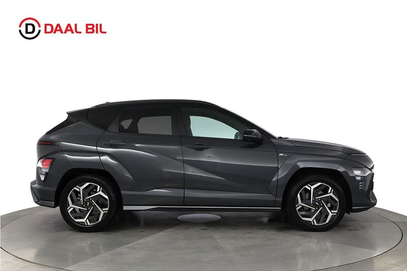 Bild 5 av Hyundai Kona Hybrid 1.6 GDi DCT 141HK N-LINE BOSE® 3D-VIEW COCKPIT