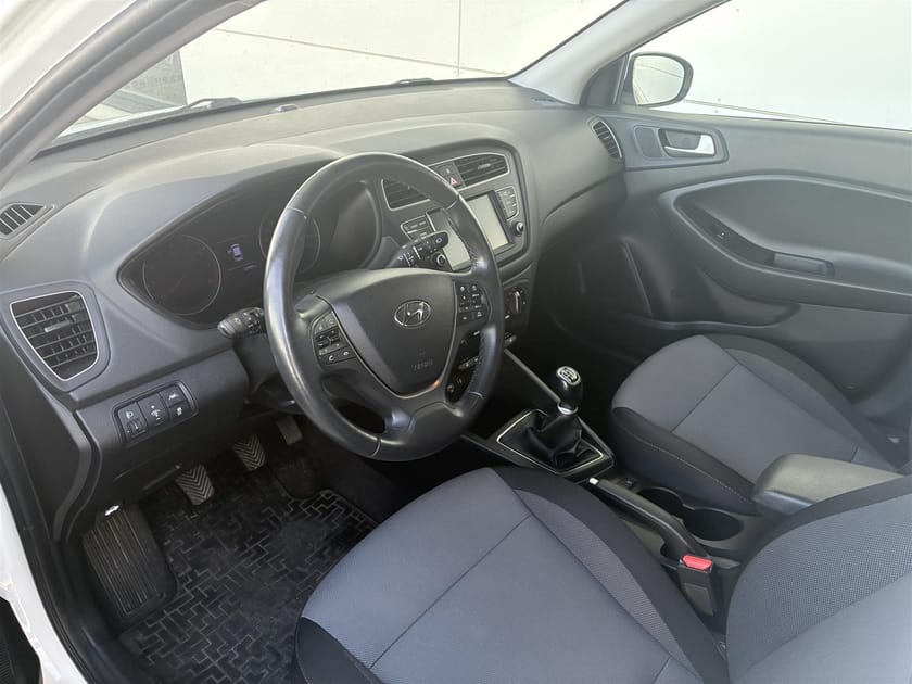 Bild 4 av Hyundai i20 1.2 Manuell, 84hk Premium Backkamera CarPlay Farthållare