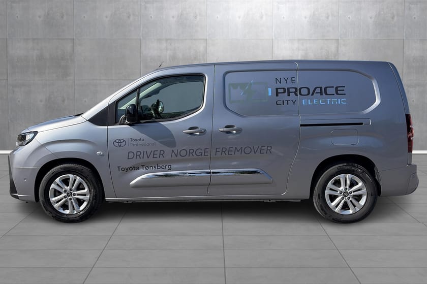 Bilde 2 av Toyota ProAce City Electric EV L2 Comfort, sølv, 330km WLTP