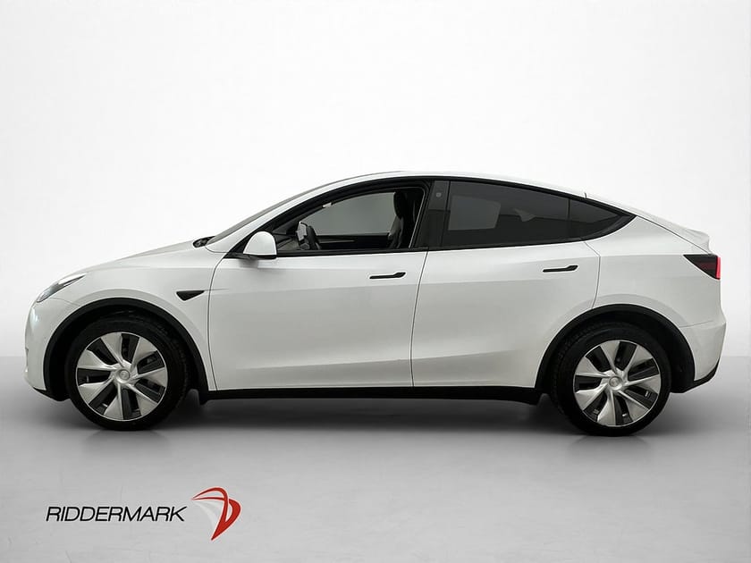 Bild 5 av Tesla Model Y Long Range AWD Autopilot Svensksåld Panorama