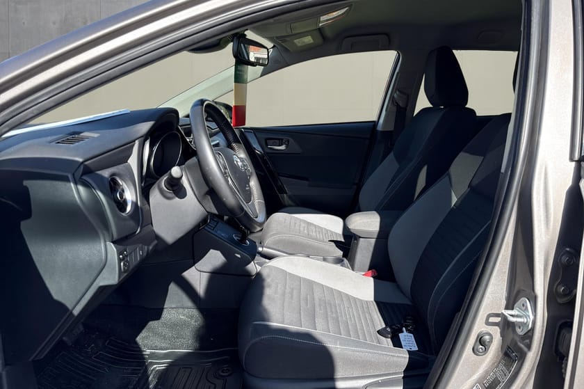 Bilde 4 av Toyota Auris Touring Sports Hybrid 1.8 Style I Hengerfeste