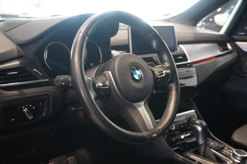 Bild 2 av BMW 225xe Active Tourer M-Sport Läder Keyless HiFi HUD