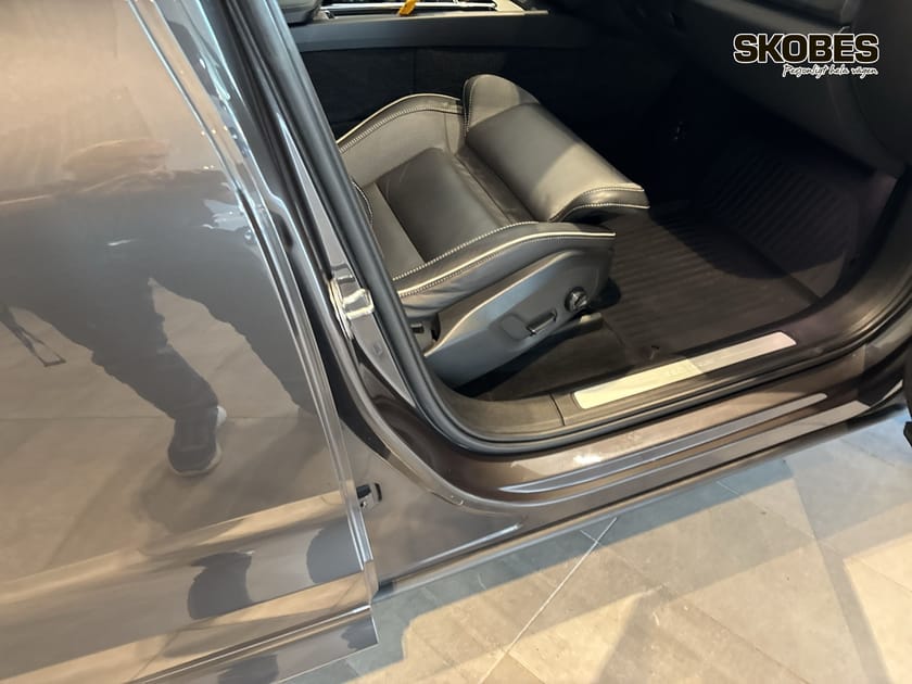 Bild 4 av Volvo XC60 Recharge T6 R-Design