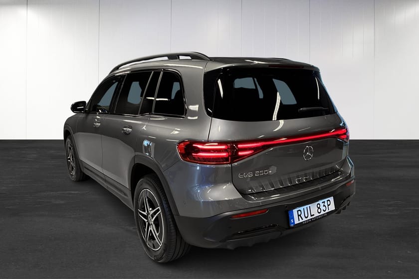 Bild 4 av Mercedes-Benz EQB 250+ SPECIAL EDITION | AMG | 7-Sits | Pano | Nightpaket | Widescreen