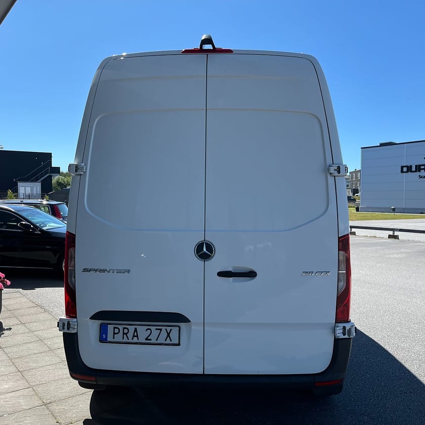 Bild 5 av Mercedes-Benz Sprinter 211 CDI FWD Panel Van Carplay Värmare Backkamera
