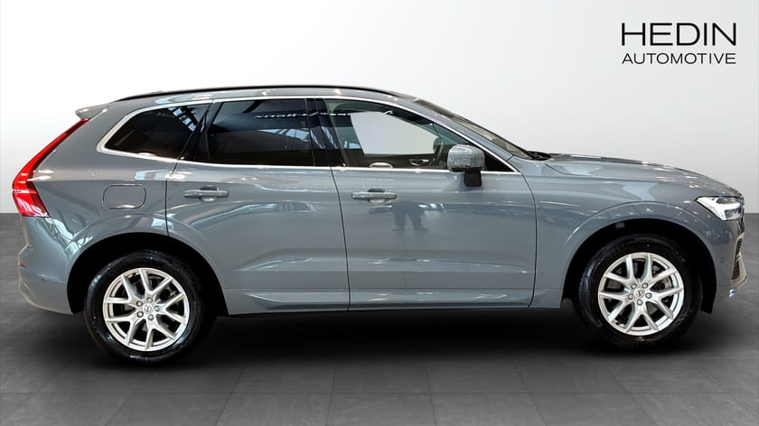 Bild 3 av Volvo XC60 B5 AWD | Core | 360-kam | Pilot | Drag
