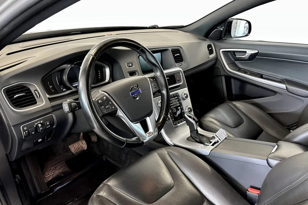 Volvo V60 Cross Country D4