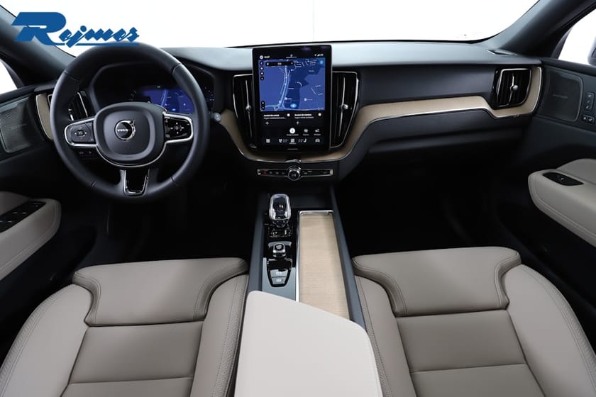 Bild 2 av Volvo XC60 T6 Plus Dark Nordic Edition