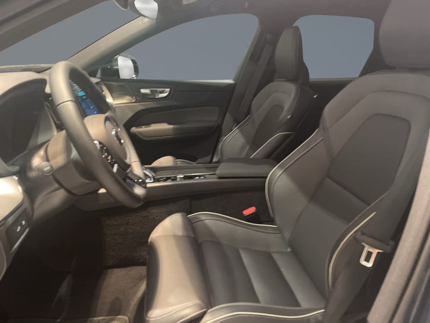 Bild 5 av Volvo XC60 T6 Plus Black Nordic Edition