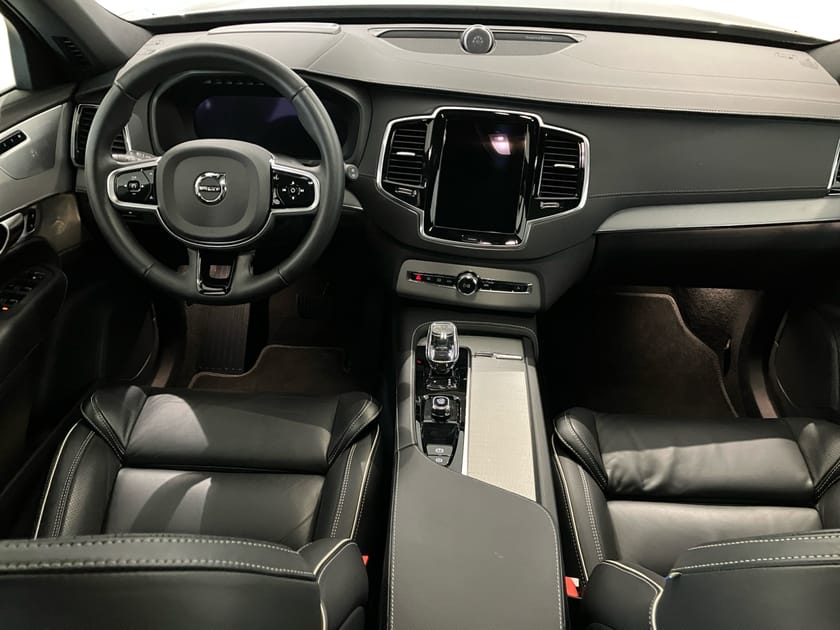 Bild 5 av Volvo XC90 7 Säten T8 Ultra Dark Edition | B&W | Drag | Luftfjädring | 360°| HUD | Pano |