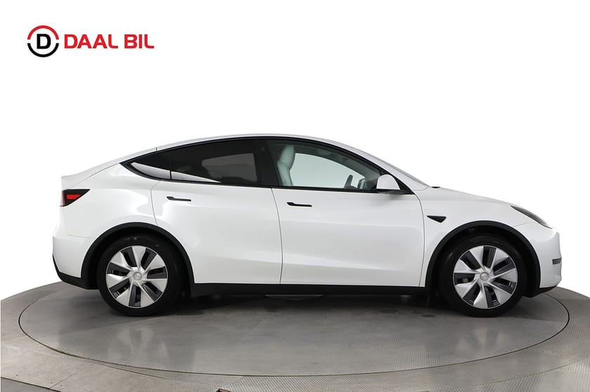 Bild 5 av Tesla Model Y Long Range AWD 514HK DRAG 3D-VIEW AUTOPILOT PANO P-VÄRM