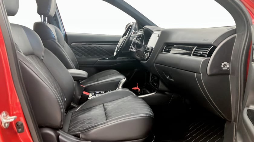 Bild 3 av Mitsubishi Outlander PHEV CVT, 224hk, |Backkamera|