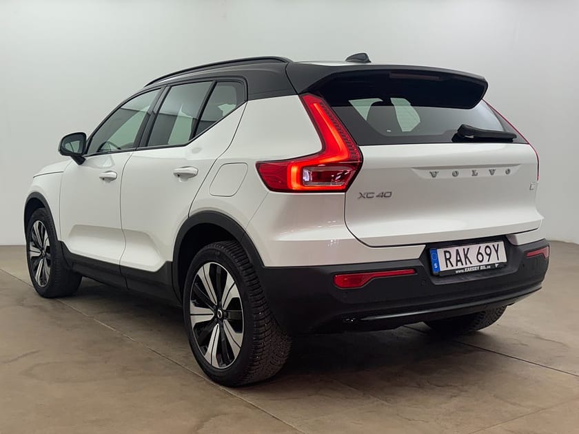Bild 3 av Volvo XC40 Recharge Plus Edition Backkamera Navi