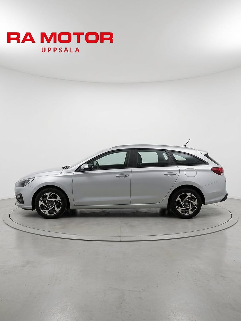 Bild 3 av Hyundai i30 Kombi 1,0 T-GDi DCT MHEV Essential CarPlay Kamera
