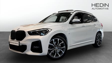 BMW X1 xDrive25e xDrive 25e M Sport Pano HUD Drag Rattvärme Elstol mminne H/K