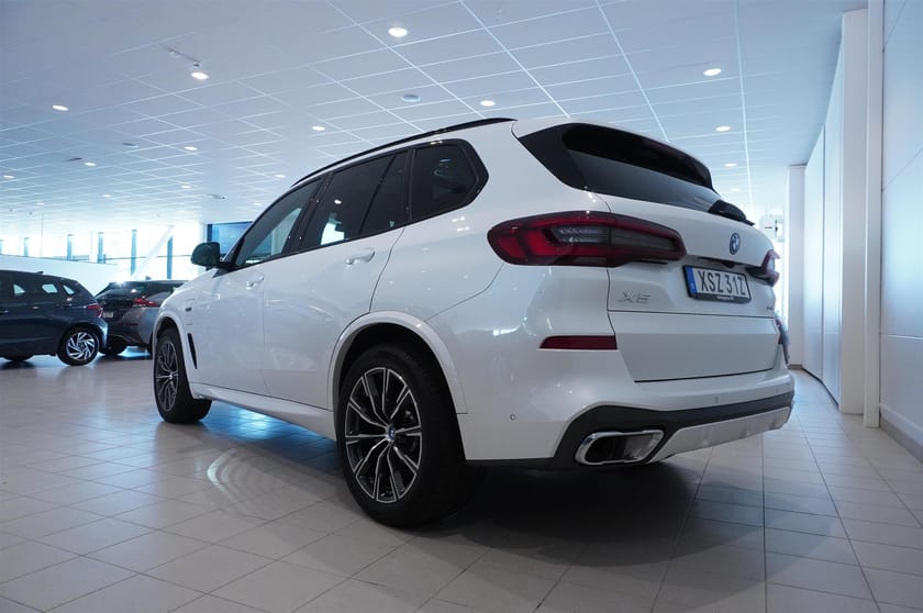 Bild 4 av BMW X5 xDrive45e iPerformance M-Sport Innovation Drag Panorama HUD