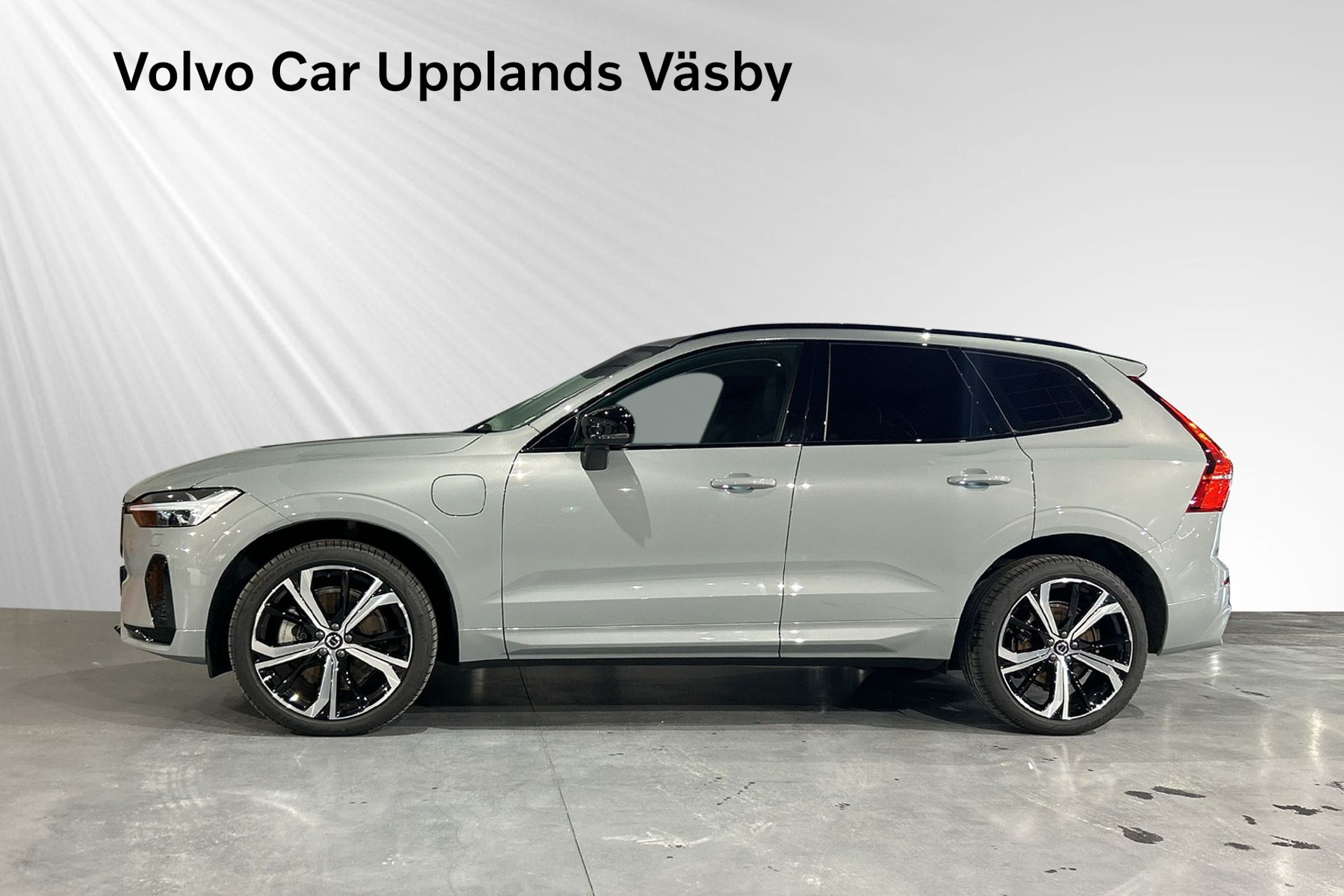 Volvo XC60 T6 Plus Dark Edition 2025, bild 3/17