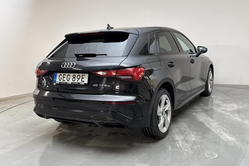 Bild 3 av Audi A3 Sportback 45 TFSI e (245hk) S-Line