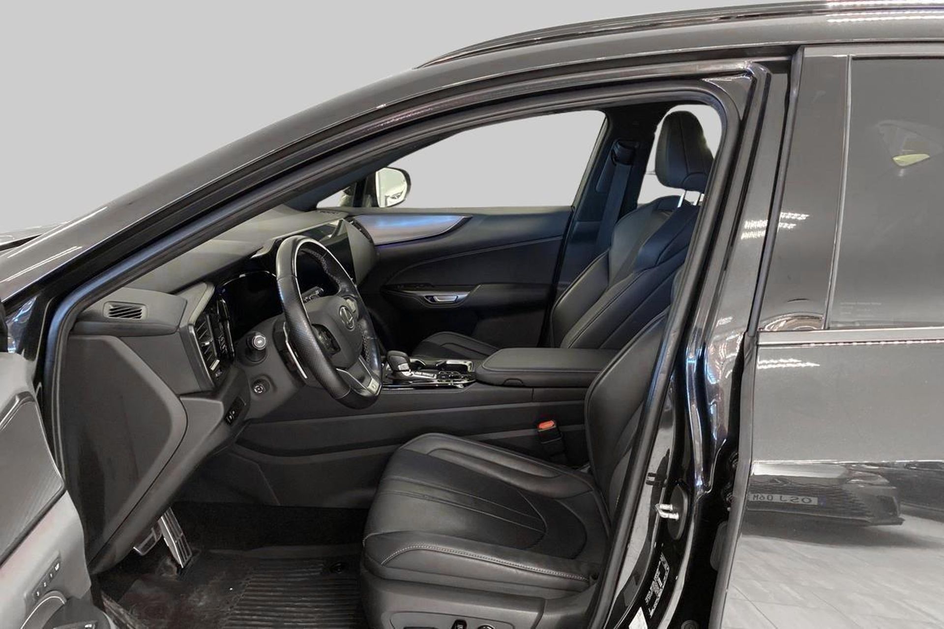 Lexus NX 450h+ F Sport S inkl vinterhjul 2022, kuva 5/10