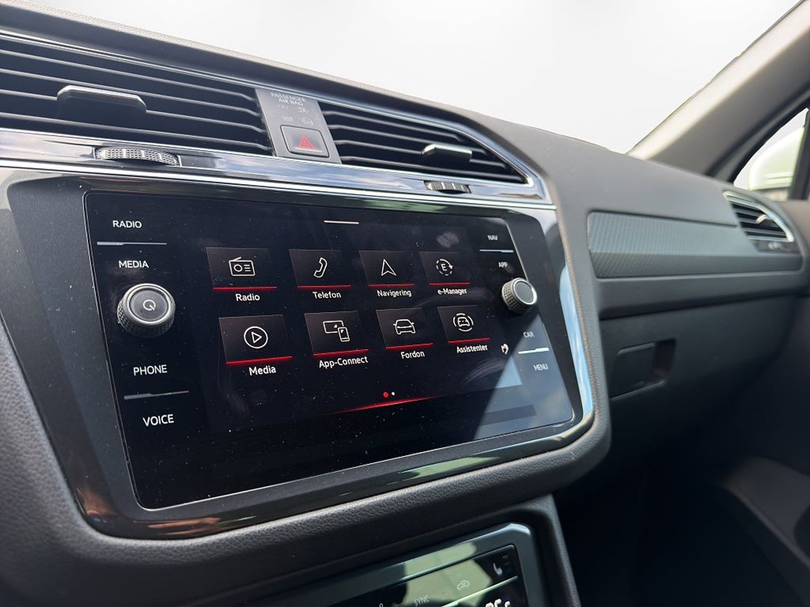 Volkswagen Tiguan eHybrid, bild 18 av 20