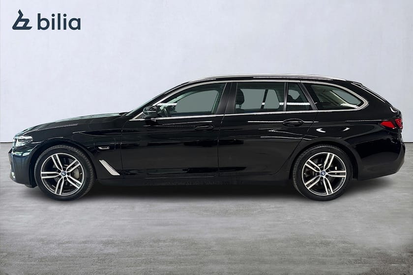 Bild 3 av BMW 530e Touring | Drag | HiFi | Rattvärme | Laddplatta