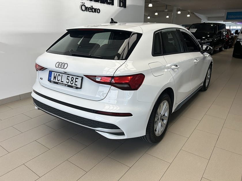 Bild 5 av Audi A3 Sportback 35 TFSI 150hk PROLINE / Backkamera