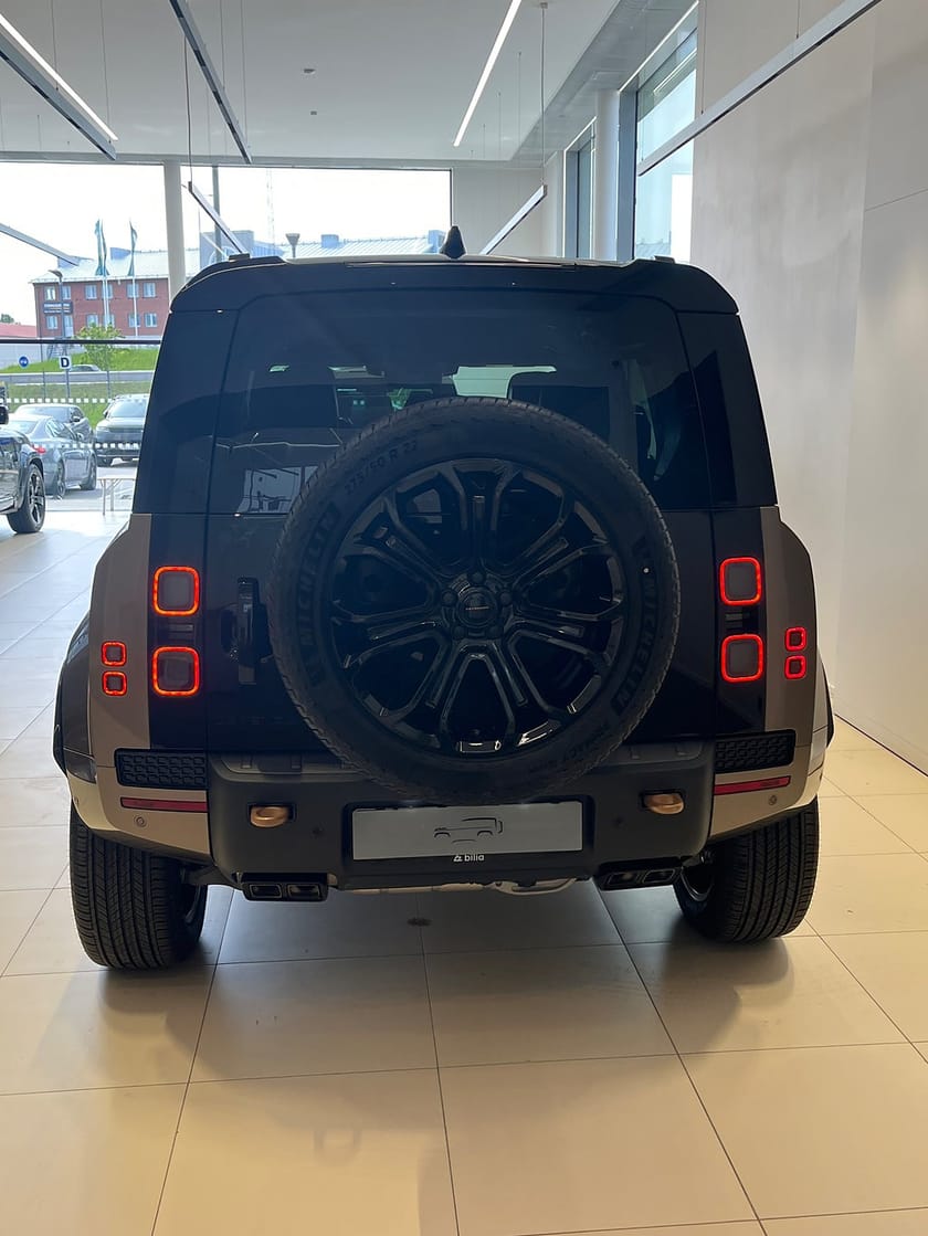 Bild 4 av Land Rover Defender Octa 110 V8 635hk