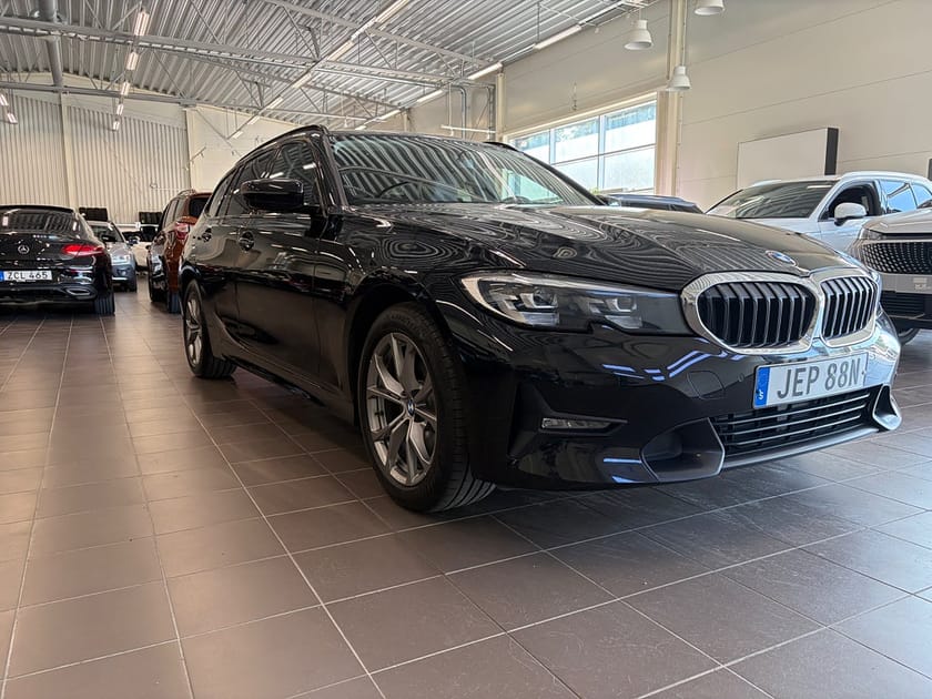 Bild 5 av BMW 320d xDrive Touring Steptronic Sport line Drag/Värmare