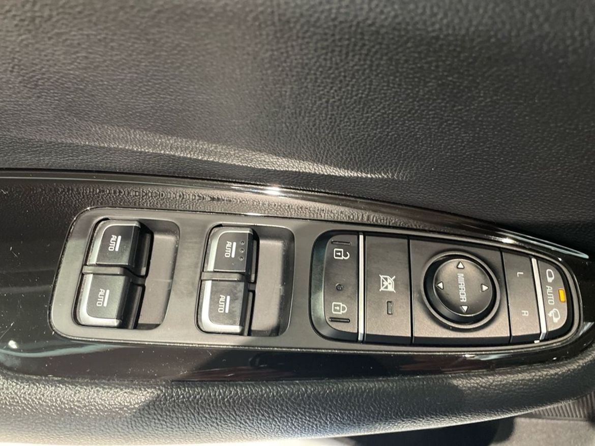 Kia Kia Optima Sport Wagon Plug-in Hybrid — bild 15