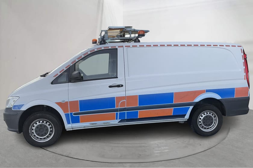 Bild 2 av Mercedes-Benz Vito 113 CDI 4MATIC 3.0t 4x4 W639 (136hk) Verkstadsinredning