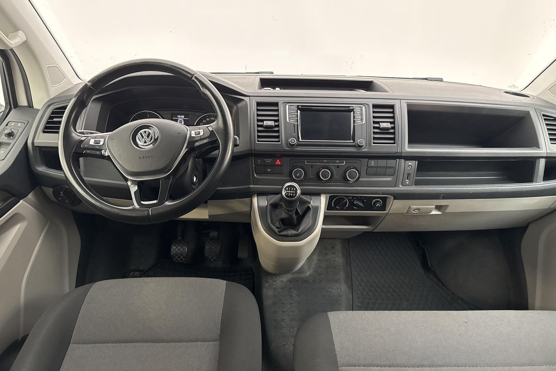 Volkswagen Transporter 2019, bild 7/10