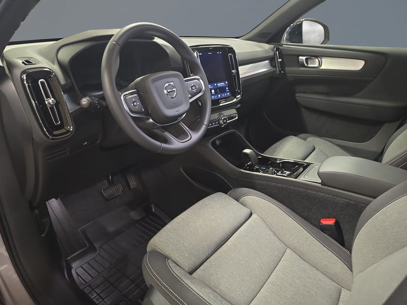 Bild 5 av Volvo XC40 B4 FWD Bensin Plus Dark//Dragkrok//