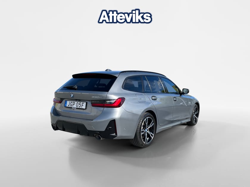 Bild 3 av BMW 330e xDrive Touring M-Sport Drag/Värmare/Adaptiv farthå