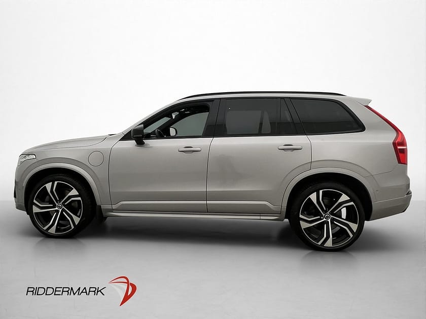 Bild 4 av Volvo XC90 T8 AWD Ultimate Dark Pano B&W 7-Sits 360 Drag