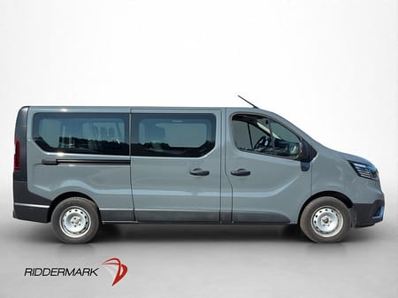 Renault Trafic Grand Kombi Lång 170hk 9-Sits Kamera LED Drag Moms