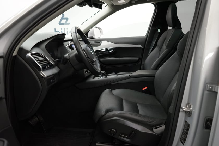 Bild 5 av Volvo XC90 7 Säten Recharge T8 Ultimate Bright, Dragkrok, HarmanKardon PremiumSound, Navigation