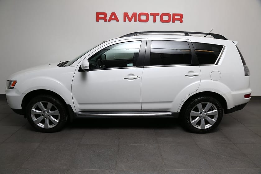 Bild 3 av Mitsubishi Outlander 5-seater 2,4 MIVEC 170hk Comfort AWD 5-Sits