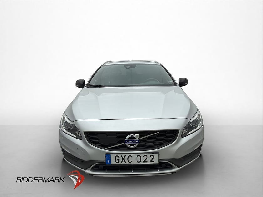 Bild 2 av Volvo V60 Cross Country Summum D3 150hk Taklucka Drag Navi