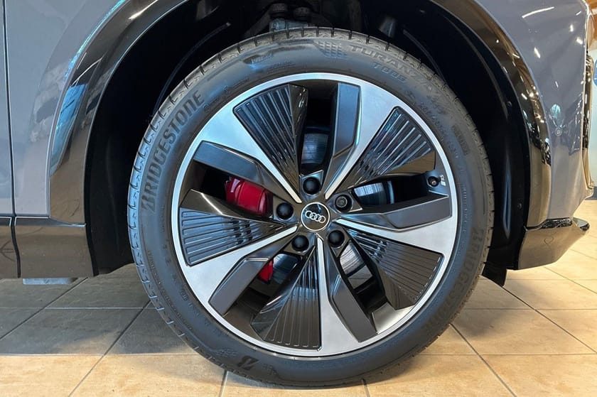 Bild 5 av Audi Q6 e-tron quattro