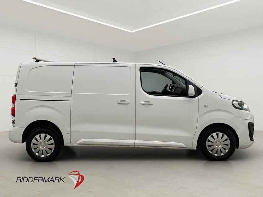 Bild 2 av Citroën Jumpy Van L2 177hk Värm Drag Kamera 3-Sits CARPLAY Moms