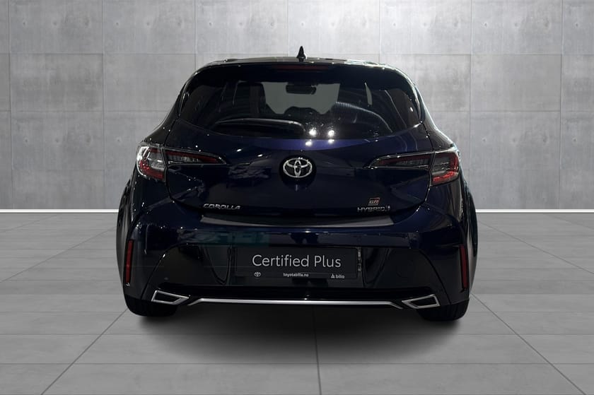 Bilde 4 av Toyota Corolla Hybrid 5dørs, 2.0l GR-Sport, velholdt, mørk blå med sort tak