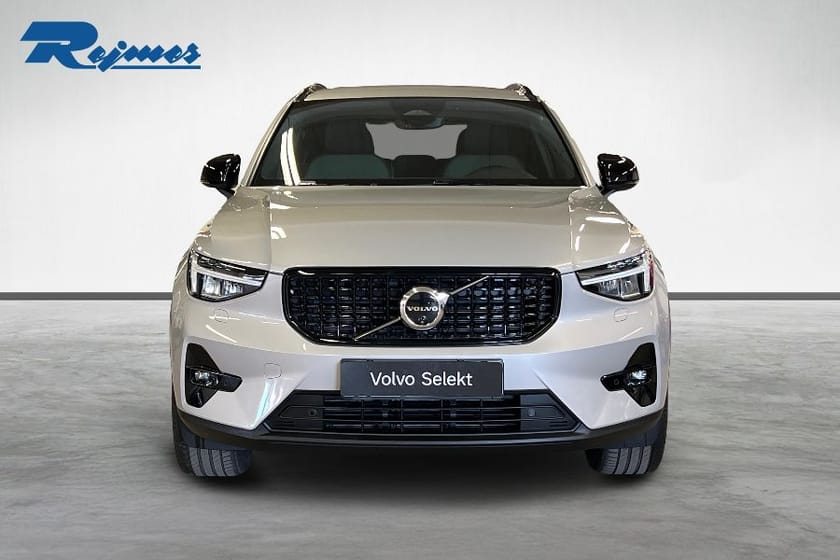 Bild 4 av Volvo XC40 B3 FWD Bensin Plus Dark