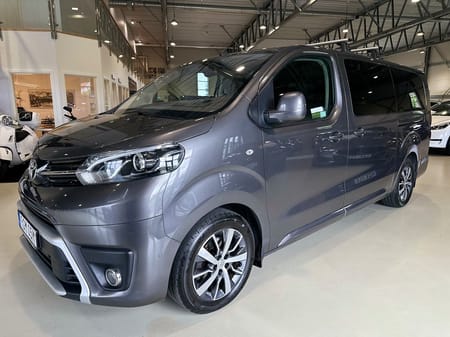 Toyota Proace Verso 2.0 D-4D / 8-Sits / Drag / Värmare