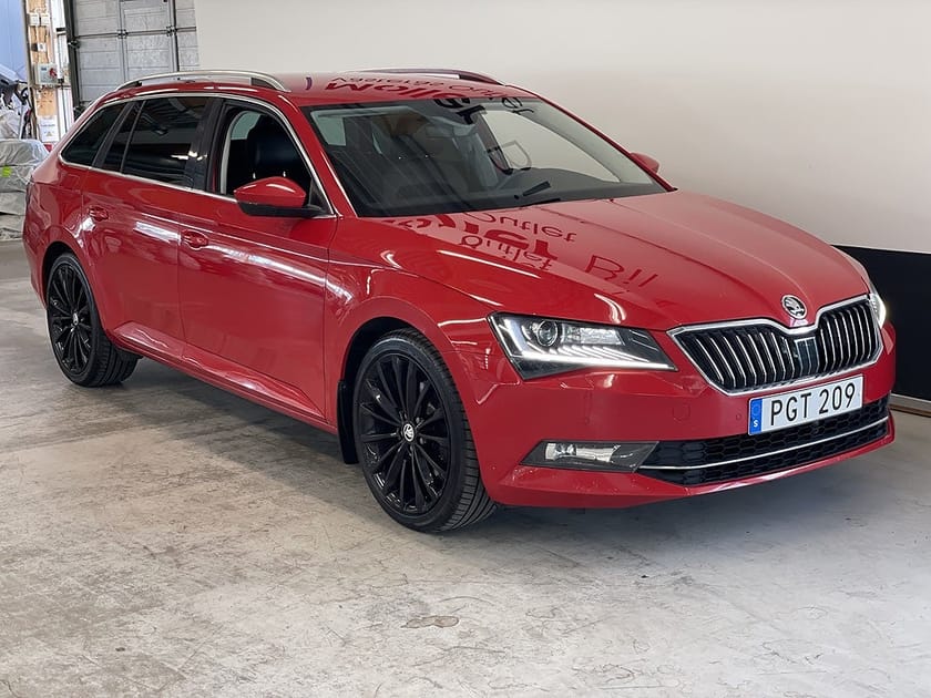 Bild 1 av Škoda Superb Kombi Skoda Combi 2.0 TDI 190 DSG 4X4 Drag Värmare Canton